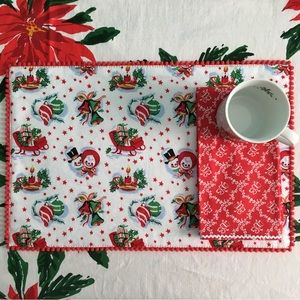 ✨Retro Christmas Reversible Placemats, Set of 2✨